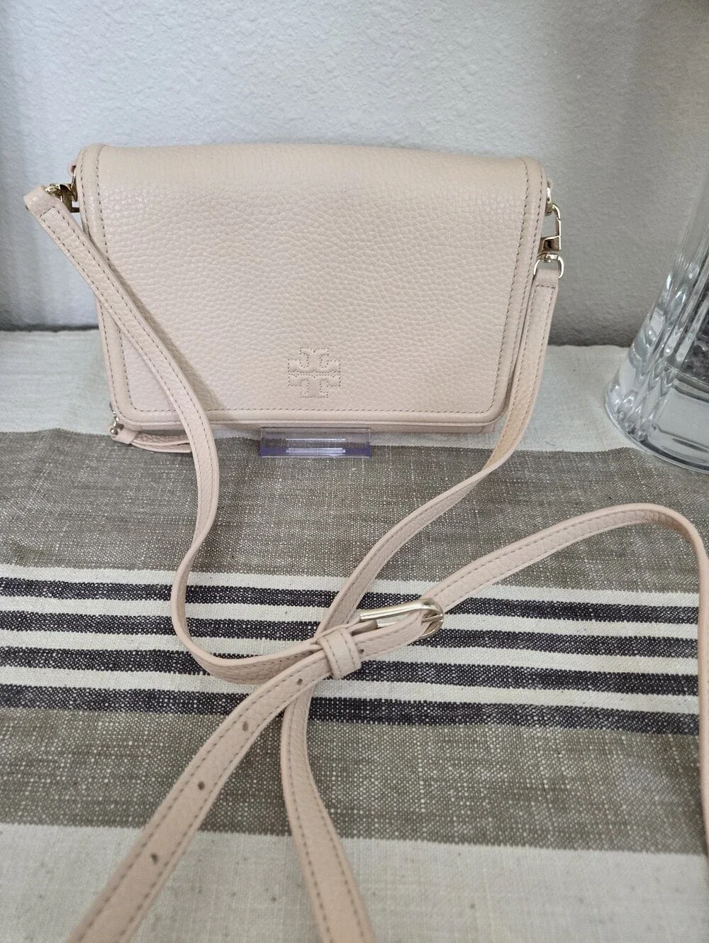 Tory Burch Thea Flat Wallet Crossbody Bag in a Soft Pink Pebbled Leather